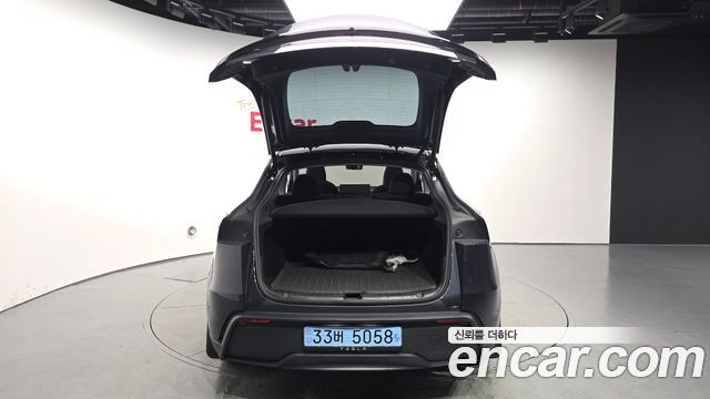 Tesla Model Y RWD 2025 — фото 24