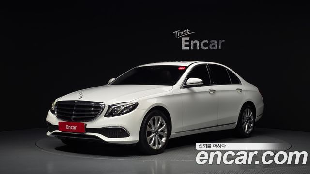 Mercedes-Benz E-Class (W213) E300 Exclusive 2018 — фото 1