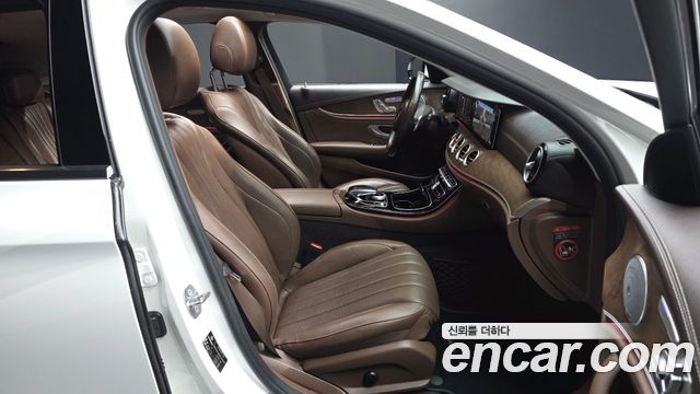 Mercedes-Benz E-Class (W213) E300 Exclusive 2018 — фото 11