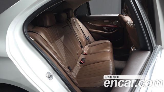 Mercedes-Benz E-Class (W213) E300 Exclusive 2018 — фото 12