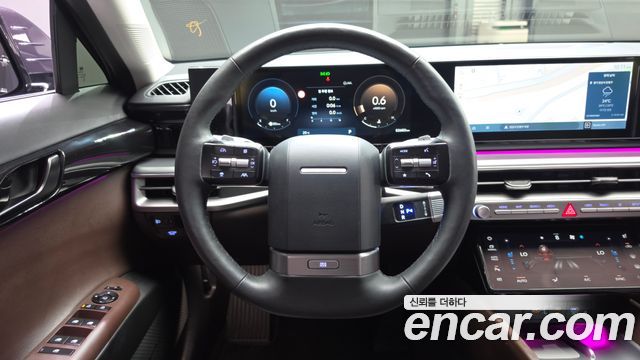 Hyundai Grandeur (GN7) 2,5 Gasoline 2WD Premium 2023 — фото 17