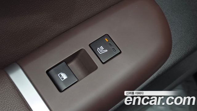 Hyundai Grandeur (GN7) 2,5 Gasoline 2WD Premium 2023 — фото 23