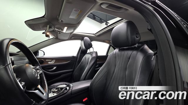 Mercedes-Benz E-Class (W213) E220d 4MATIC Exclusive 2019 — фото 16