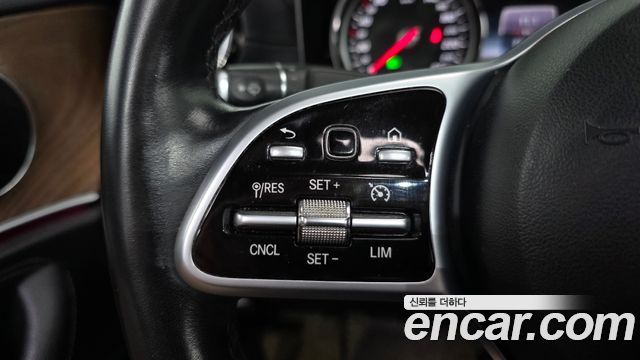 Mercedes-Benz E-Class (W213) E220d 4MATIC Exclusive 2019 — фото 17
