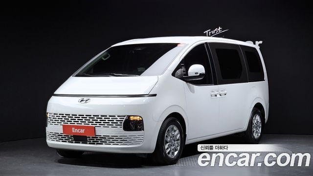 Hyundai Staria L3.5 Cargo 3-Seater Modern 2023 — фото 1
