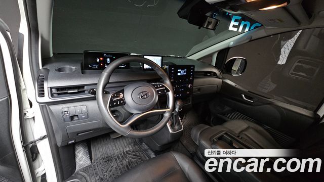 Hyundai Staria L3.5 Cargo 3-Seater Modern 2023 — фото 7