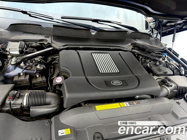 Land Rover Range Rover (IV) 4.4 SDV8 AB DIESEL 2019 — фото 6