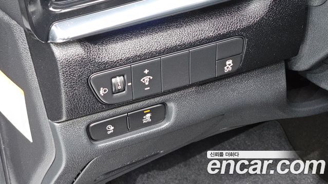 Kia Niro Plus Air 2023 — фото 20