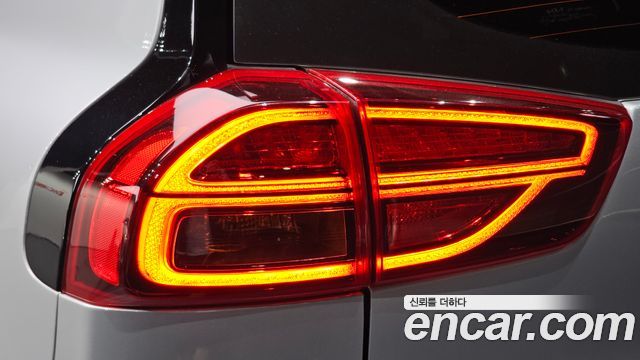 Kia Niro Plus Air 2023 — фото 23