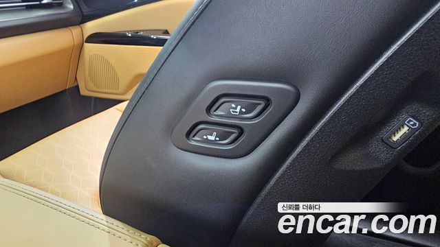 Kia Carnival (IV) Gasoline 9-Seater Noblesse 2023 — фото 29