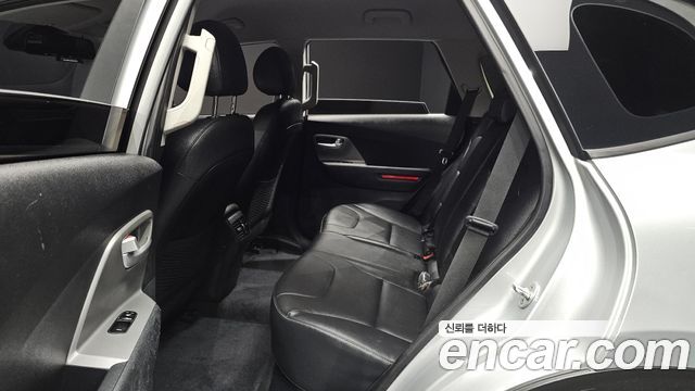 Kia Niro Plus Air 2023 — фото 12