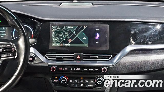 Kia Niro Plus Air 2023 — фото 13