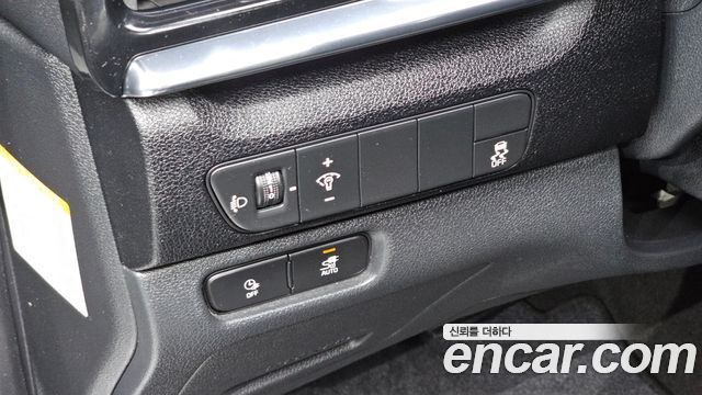 Kia Niro Plus Air 2023 — фото 18