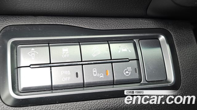 KG Mobility (SsangYong) Very New Tivoli Gasoline 1.5 2WD V7 2023 — фото 31