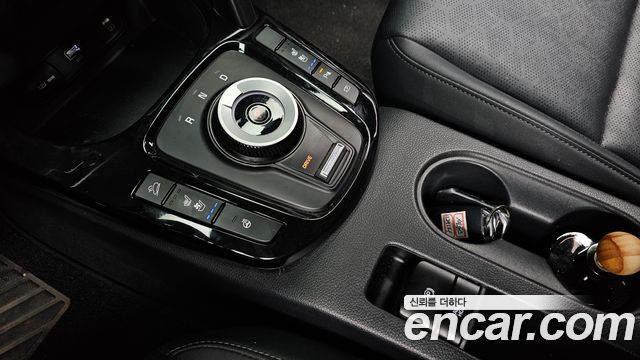 Kia Seltos Gasoline 1.6 Turbo 2WD Signature 2023 — фото 9