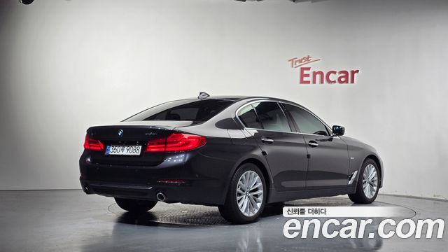 BMW 5 Series (G30) 530i xDrive Luxury Plus 2018 — фото 2