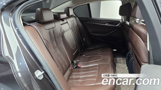 BMW 5 Series (G30) 530i xDrive Luxury Plus 2018 — фото 11