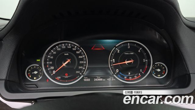 BMW 7 Series (F01) 730d 2013 — фото 8