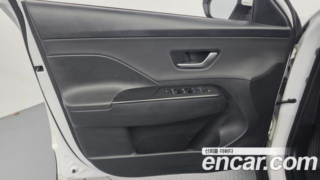 Hyundai Kona (SX2) Gasoline 1.6 Turbo 2WD Modern 2023 — фото 24
