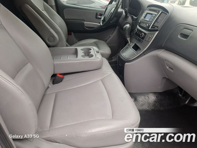 Hyundai Grand Starex Van 3-Seater Smart 2021 — фото 9