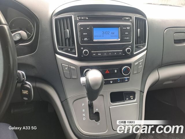 Hyundai Grand Starex Van 3-Seater Smart 2021 — фото 15