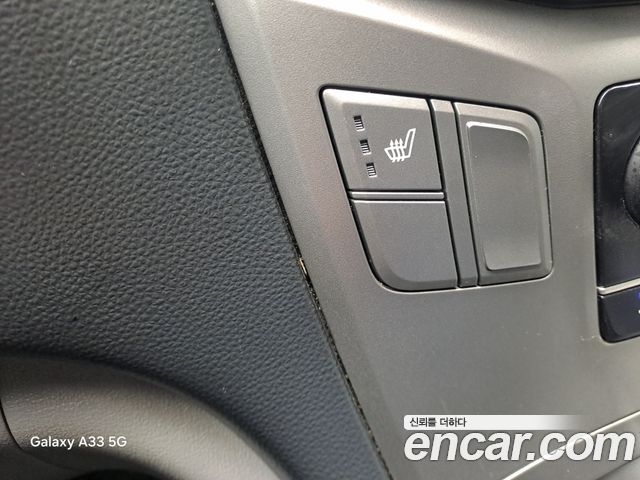 Hyundai Grand Starex Van 3-Seater Smart 2021 — фото 18