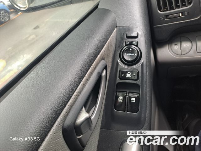 Hyundai Grand Starex Van 3-Seater Smart 2021 — фото 19
