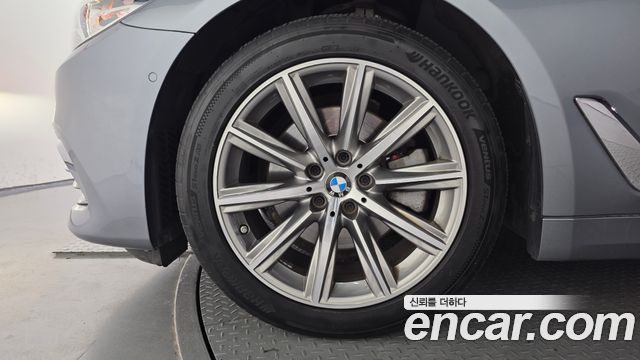 BMW 5 Series (G30) 520i Luxury 2018 — фото 5