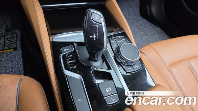 BMW 5 Series (G30) 520i Luxury 2018 — фото 9