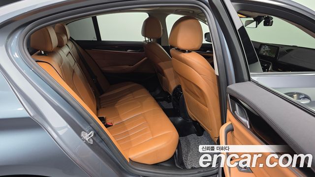 BMW 5 Series (G30) 520i Luxury 2018 — фото 12