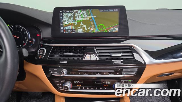 BMW 5 Series (G30) 520i Luxury 2018 — фото 14