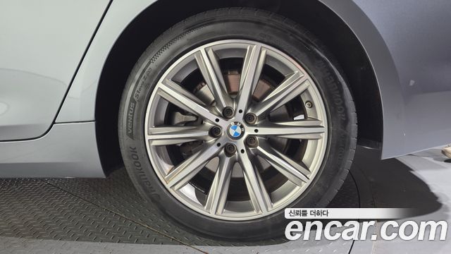 BMW 5 Series (G30) 520i Luxury 2018 — фото 21