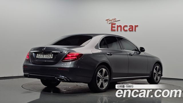Mercedes-Benz E-Class (W213) E220d Avantgarde 2019 — фото 2