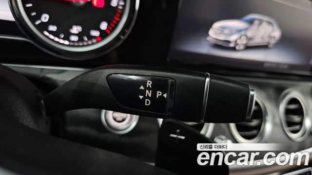 Mercedes-Benz E-Class (W213) E220d Avantgarde 2019 — фото 9
