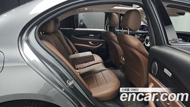 Mercedes-Benz E-Class (W213) E220d Avantgarde 2019 — фото 12