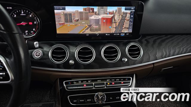 Mercedes-Benz E-Class (W213) E220d Avantgarde 2019 — фото 14