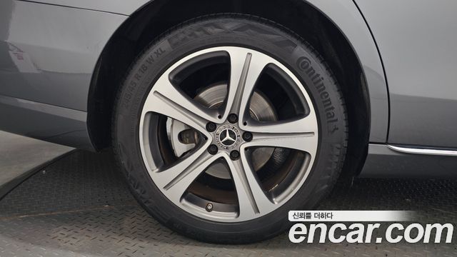 Mercedes-Benz E-Class (W213) E220d Avantgarde 2019 — фото 21