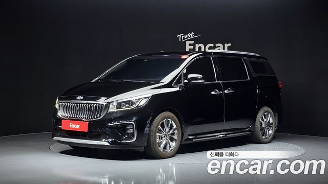 Kia Carnival 9-Seater Noblesse Special 2019 — фото 1