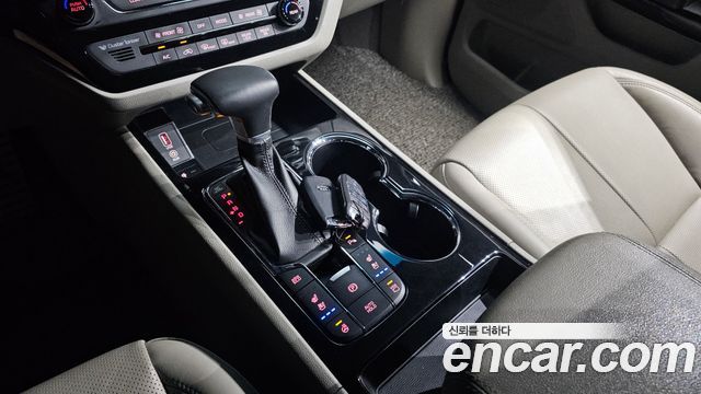 Kia Carnival 9-Seater Noblesse Special 2019 — фото 9