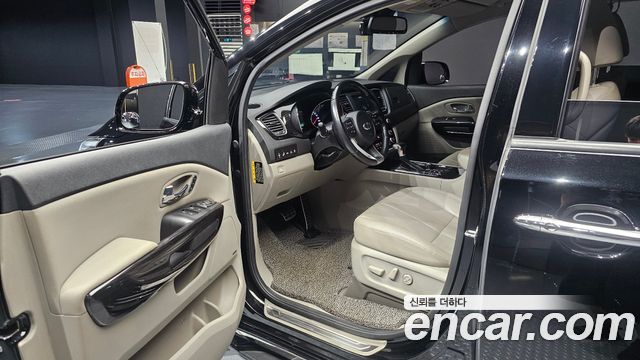 Kia Carnival 9-Seater Noblesse Special 2019 — фото 10