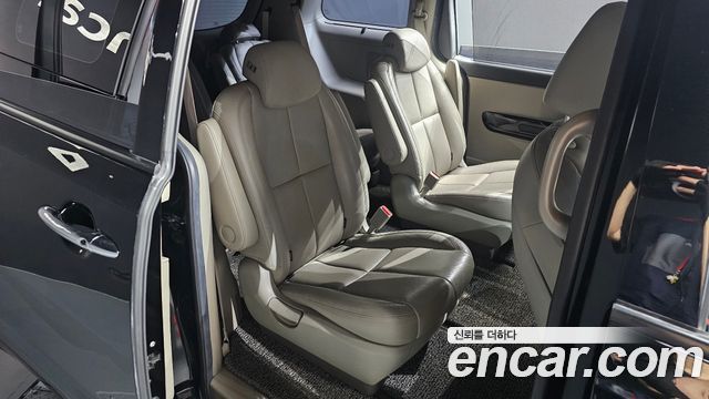 Kia Carnival 9-Seater Noblesse Special 2019 — фото 11