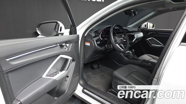 Audi Q3 (F3) 40 TFSI Quatrro Sport Back 2024 — фото 10