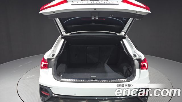 Audi Q3 (F3) 40 TFSI Quatrro Sport Back 2024 — фото 20