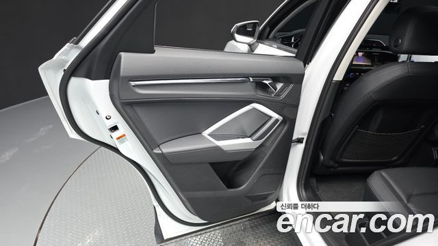 Audi Q3 (F3) 40 TFSI Quatrro Sport Back 2024 — фото 25