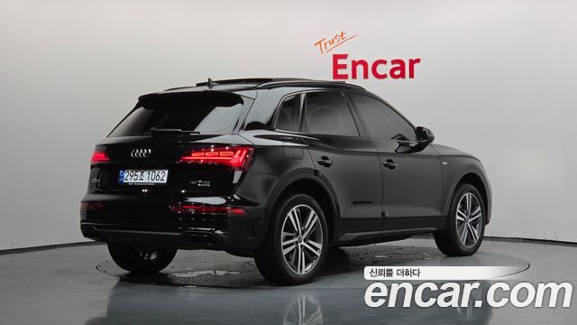 Audi Q5 (FY) 45 TFSI Quattro Premium 2023 — фото 2