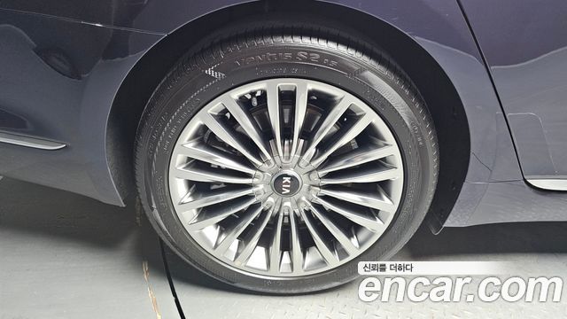 Kia K9 5.0 GDI AWD Quantum 2021 — фото 5