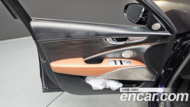 Kia K9 5.0 GDI AWD Quantum 2021 — фото 24