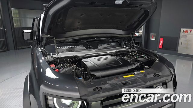 Land Rover Defender (L663) 110 P300 X-Dynamic SE 2026 — фото 6