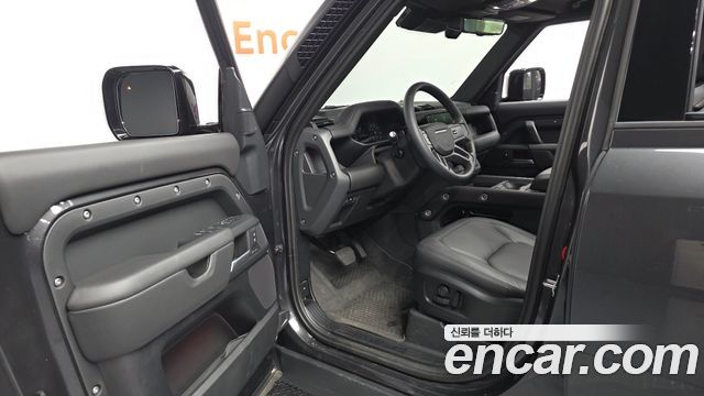 Land Rover Defender (L663) 110 P300 X-Dynamic SE 2026 — фото 10