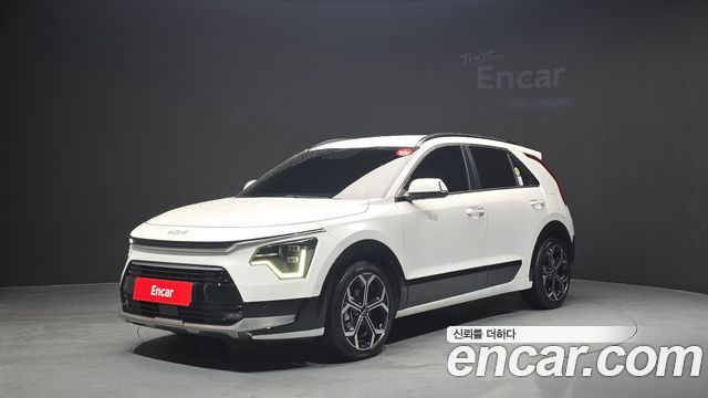 Kia Niro Signature 2022 — фото 1